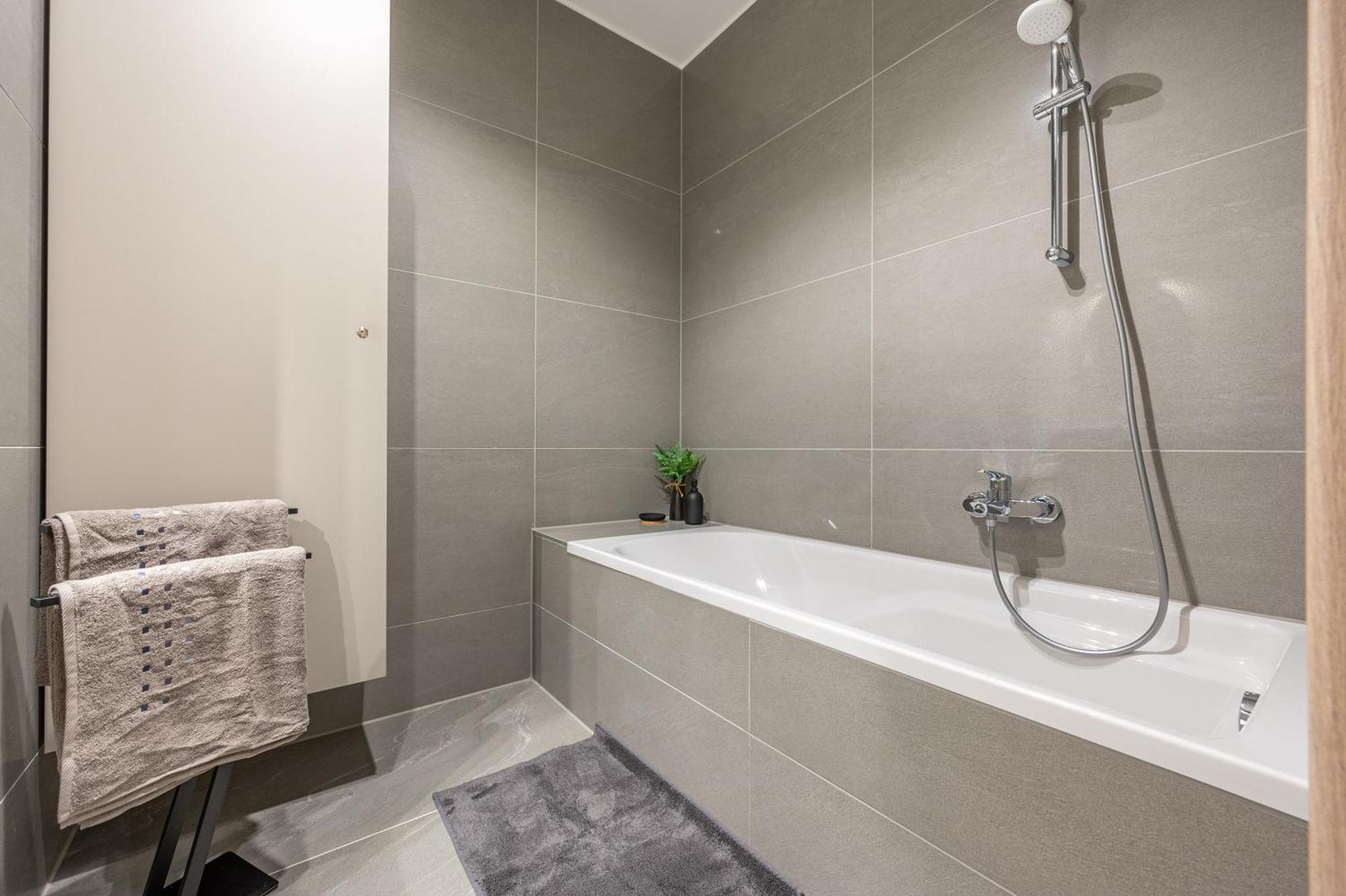 Condo With Balcony @ Downtown Budapest Exterior foto